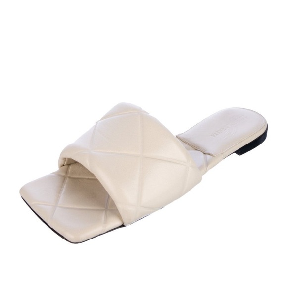 Bottega Veneta Quilted Leather Sandals - Picture 4 of 6